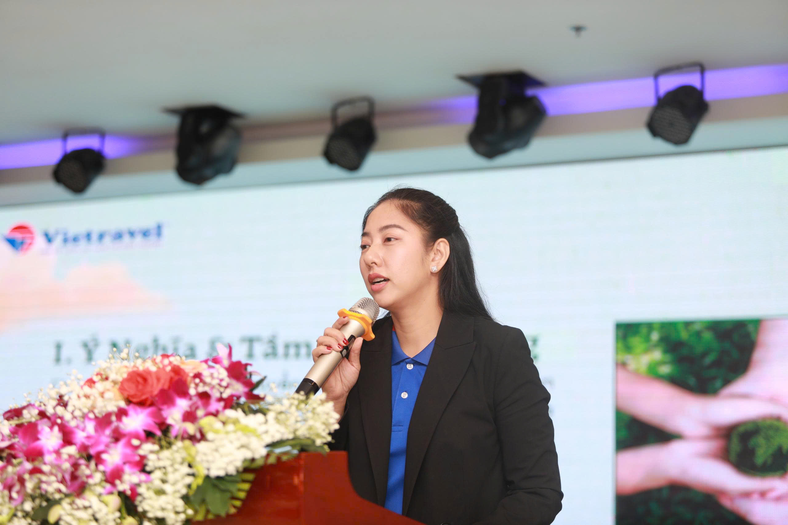 Bà Lê Đình Minh Thy, Giám đốc Vietravel - Chi nhánh Cần Thơ, phát biểu tại hội nghị. (Ảnh: Nhật Nam)